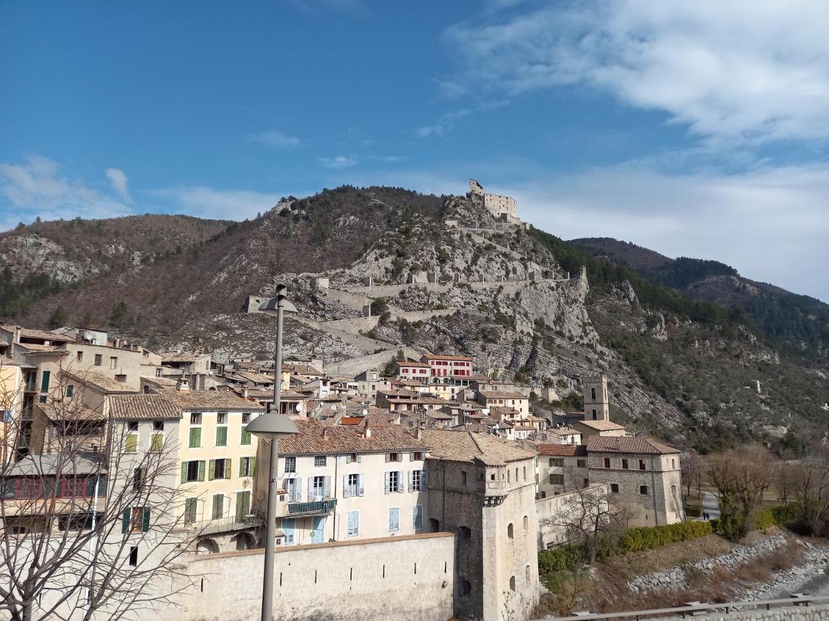 Hotel Le Vauban Entrevaux Exterior photo